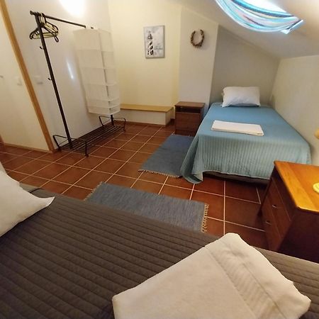 Supertubos Beach Hostel Atouguia Da Baleia Bagian luar foto
