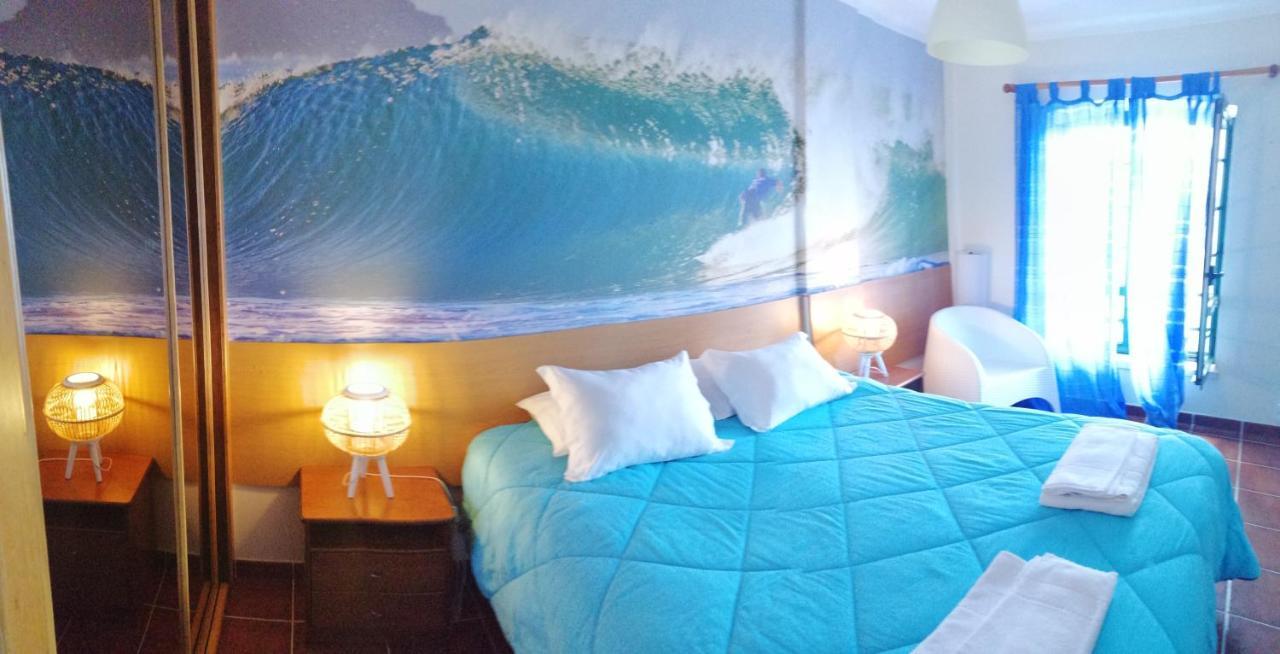 Supertubos Beach Hostel Atouguia Da Baleia Bagian luar foto