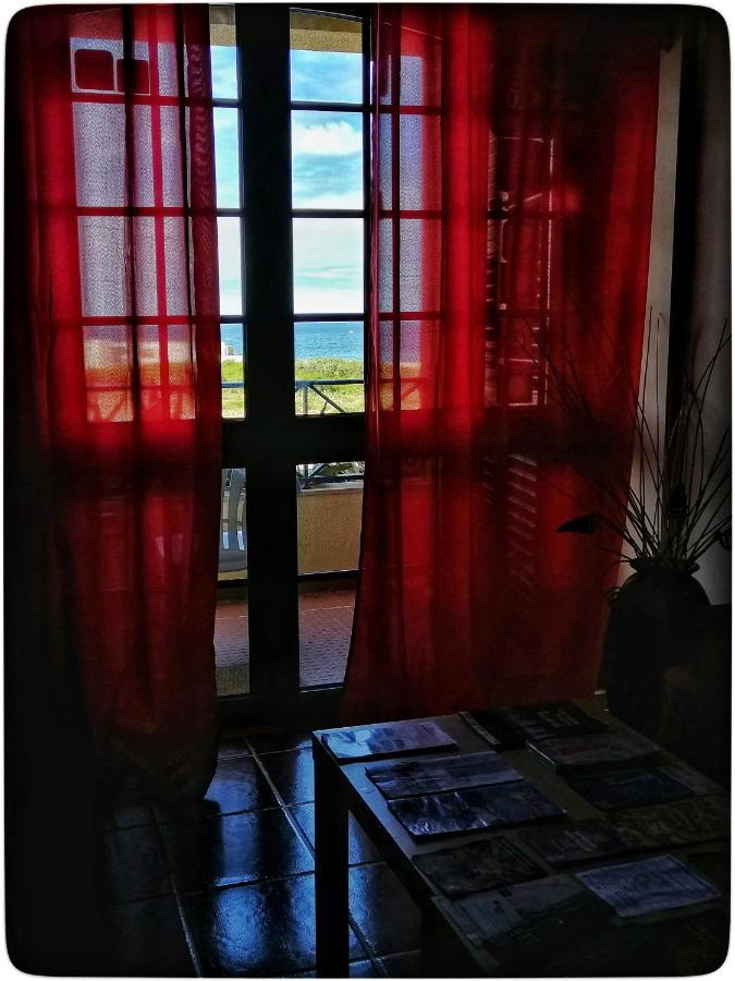 Supertubos Beach Hostel Atouguia Da Baleia Bagian luar foto