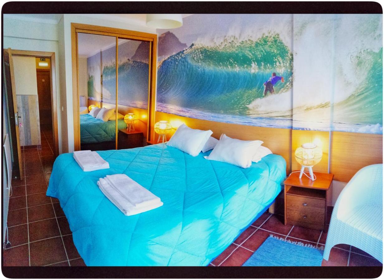 Supertubos Beach Hostel Atouguia Da Baleia Bagian luar foto