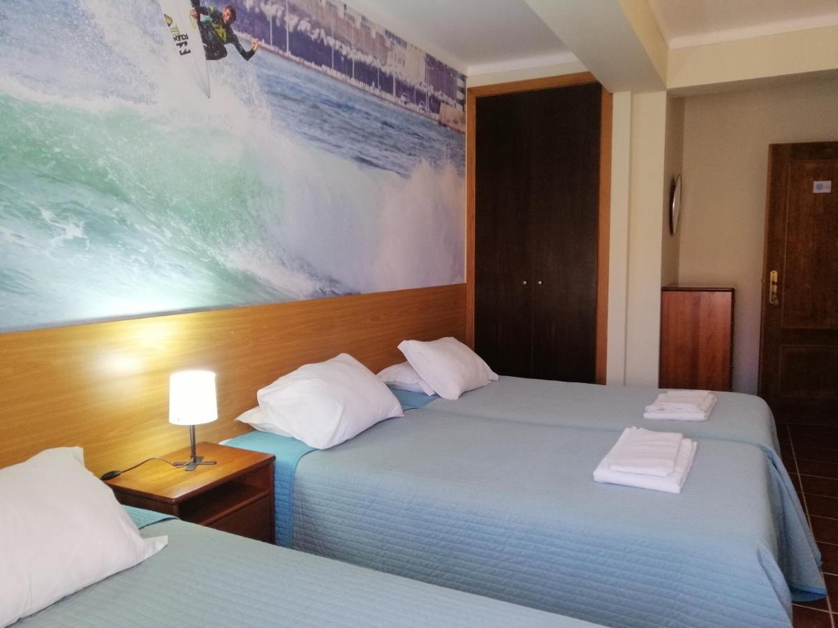 Supertubos Beach Hostel Atouguia Da Baleia Bagian luar foto