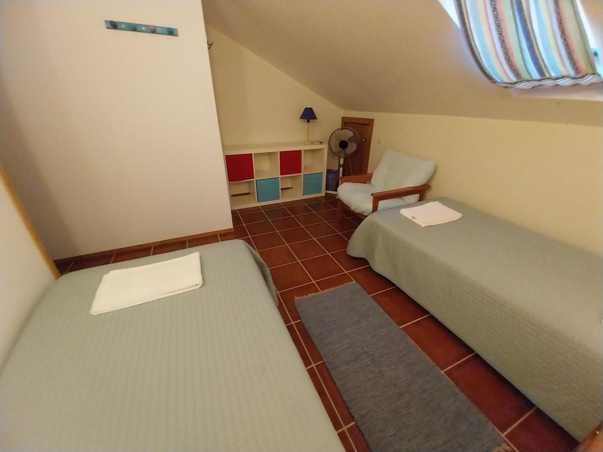 Supertubos Beach Hostel Atouguia Da Baleia Bagian luar foto