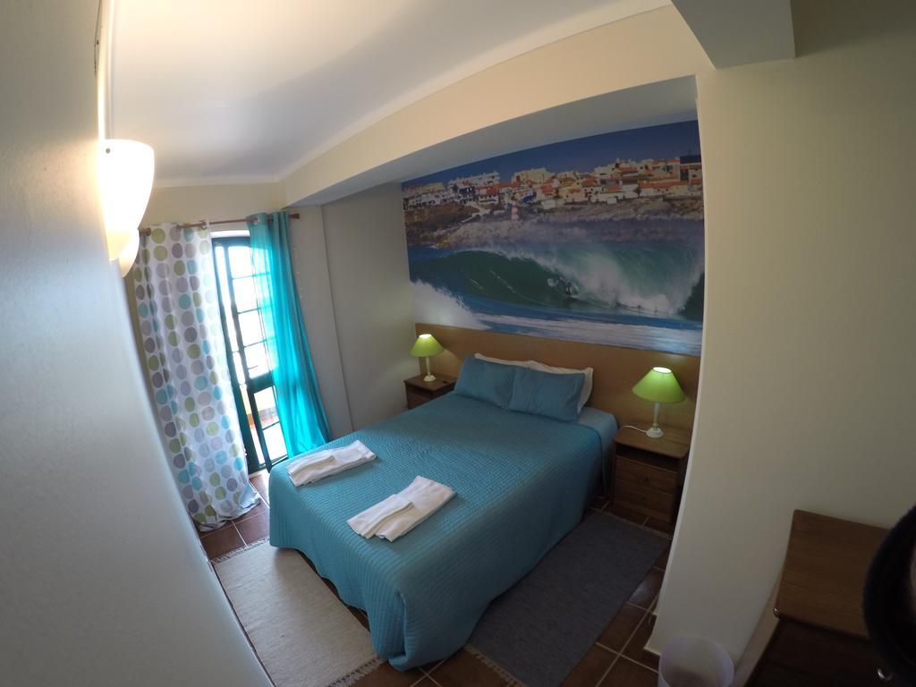 Supertubos Beach Hostel Atouguia Da Baleia Bagian luar foto