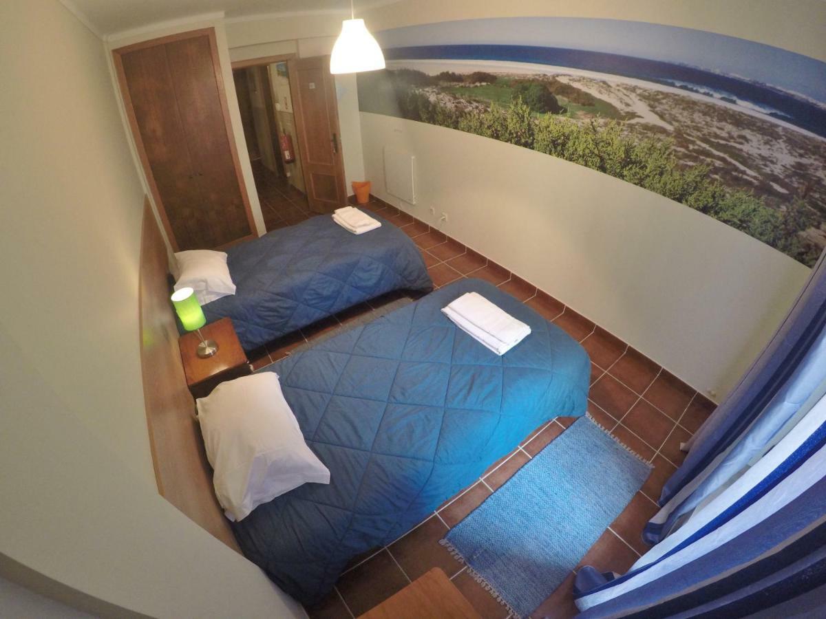 Supertubos Beach Hostel Atouguia Da Baleia Bagian luar foto