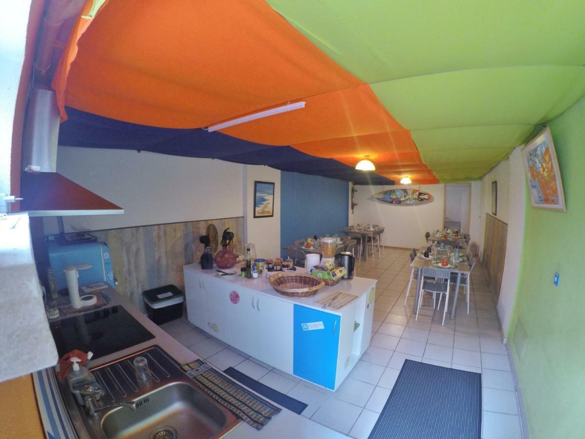 Supertubos Beach Hostel Atouguia Da Baleia Bagian luar foto