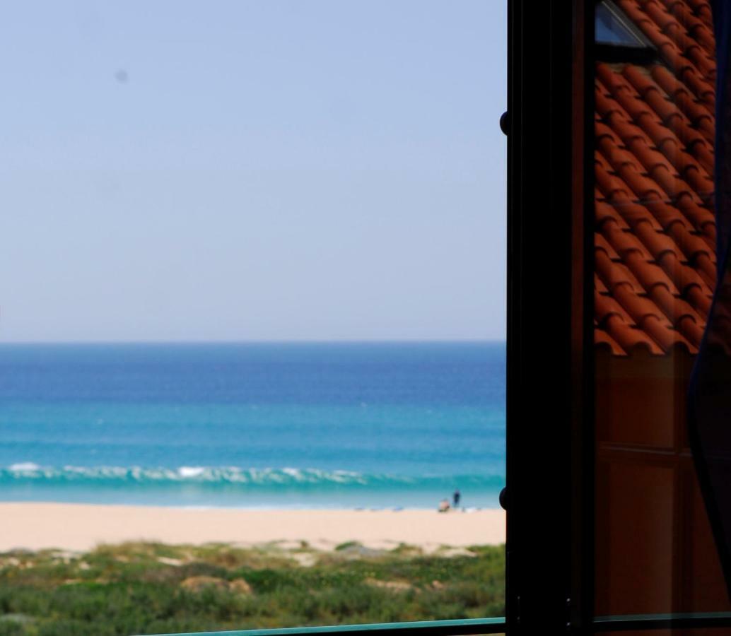Supertubos Beach Hostel Atouguia Da Baleia Bagian luar foto